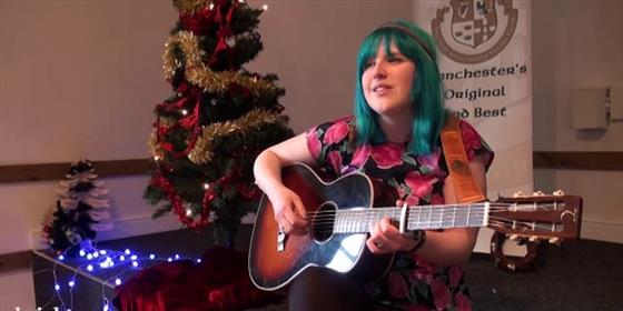 Lucy Ward sings Auld Lang Syne